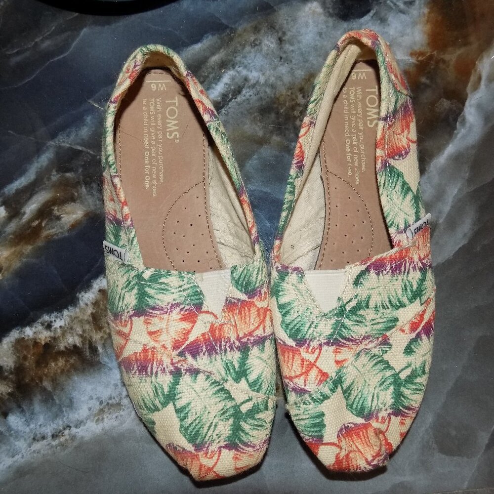 Toms Multi Burlap Printed Tropical Classic Women Shoes Size Women's